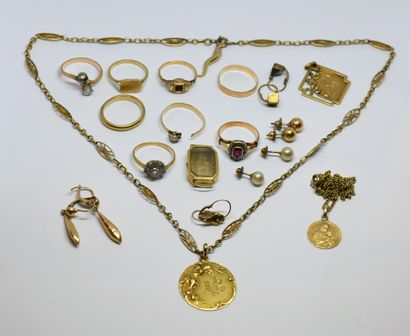 *Lot de bijoux en or : bagues, alliances,...