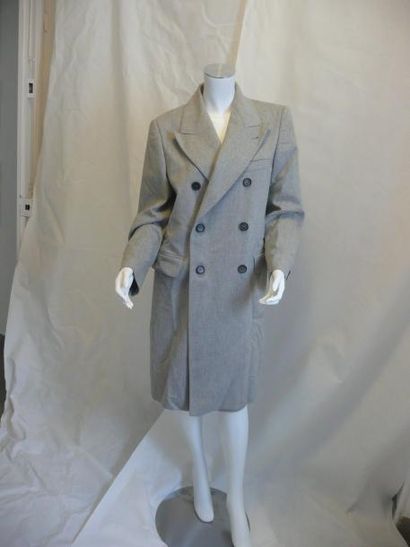 Jean Paul GAULTIER. Circa 1990 Ensemble jupe/manteau en lainage gris clair. Taille...