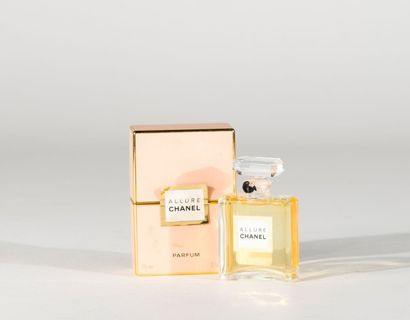 CHANEL Allures, flacon de parfum de 15 ml avec sa boîte.