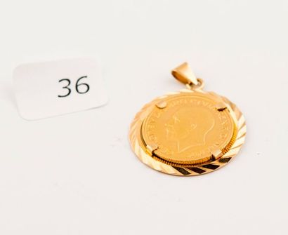 null Médaille or, Georges V pontée en pendentif, poids brut: 11,6 g