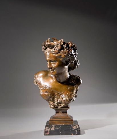 Jean-Baptiste CARPEAUX (1827-1875) Le printemps n°1.
Buste en bronze à patine mordorée.
Fonte...