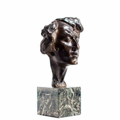 Emile Just BACHELET(1892-1981) Perdita. Buste en bronze, épreuve à patine brune,...