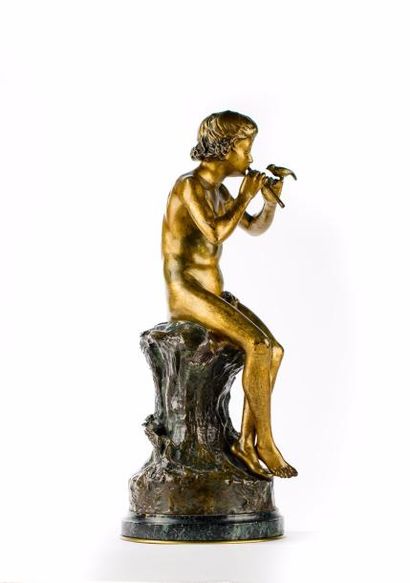 H.PAPA - Ecole du début du XXème siècle Jeune éphèbe nu jouant de la flûte assis...