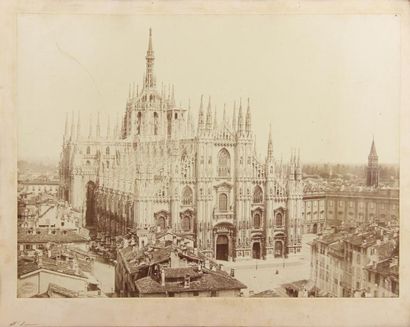 null Italie - Pompéo POZZI (1817-1880). Photographie de la cathédrale de Milan. 	Cliché...