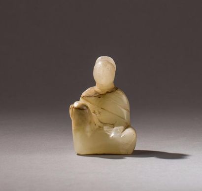 null CHINE. Statuette de personnages assis en jade. H: 7,4 cm