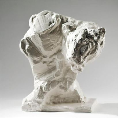 Patrick VILLAS pour ROYAL BOCH Sculpture "tête de lionne" en céramique blanche, numérotée...