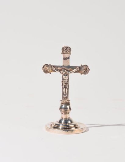 null Crucifix en argent, poinçon Minerve, 2ème titre. XIXème siècle. Poids: 65 g