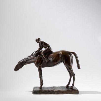 null Giuseppe FERRARI (1840-1905). Jockey caressant sa monture. Epreuve en bronze...