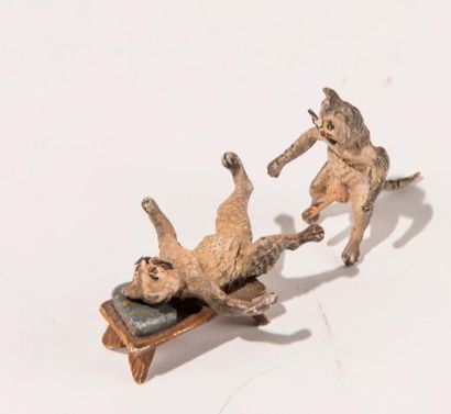 null Bronze de Vienne. Couple de chats, scène érotique, sujet en bronze polychrome,...