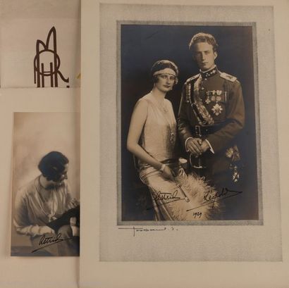 null Ensemble de souvenirs et photographies de la famille royale belge, provenant...