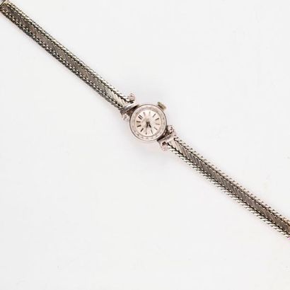 null Bracelet montre de dame de la maison Certina, épaulée de quatre diamants taille...