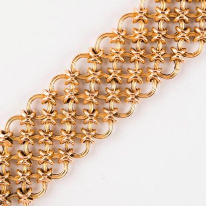 null Bracelet manchette en or jaune 18 carats (750 millièmes), poids 46,4 g, longueur...