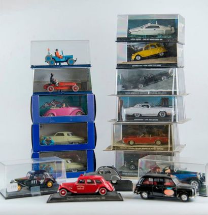 null Lot composé de 5 voitures en boite collection Tintin, 6 voitures collection...