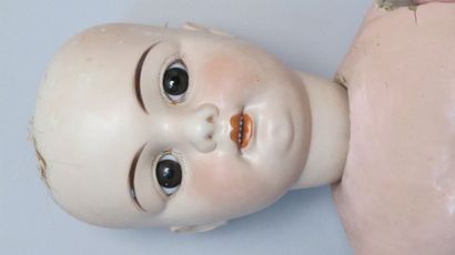 null Travail français : grande poupée tête biscuit marquée en creux " 12", yeux fixes...