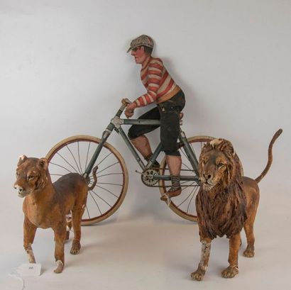 null Bel ensemble autour du cirque: Cycliste funambule en bois peint assemblé L:...