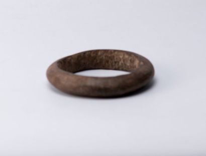 null Bracelet préhistorique en pierre. Diam : 11 cm.