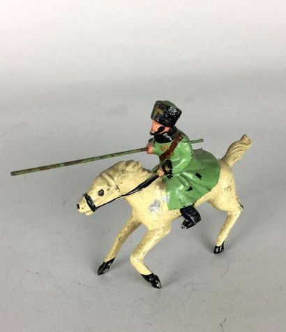 null H.R : cavalier cosaque avec lance, bon état.
