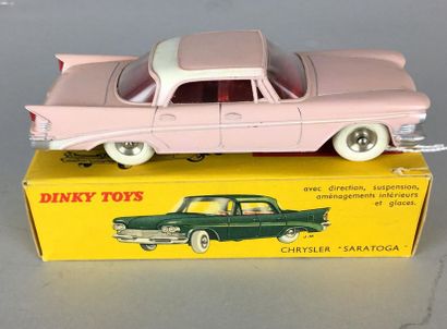 null Dinky Toys France, Chrysler " Saratoga" ref 550, rose toit blanc, excellent...