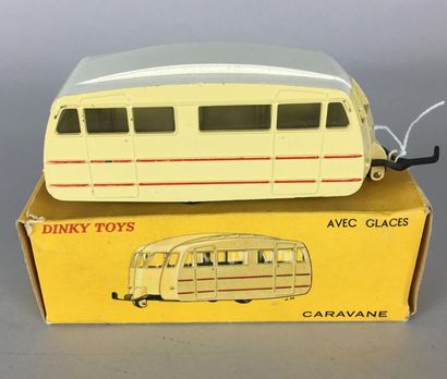 null Dinky Toys France, caravane ( avec glaces) ref 811, beige toit lisse crème,...