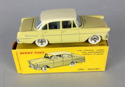 null Dinky Toys France, Opel " Rekord", ref 554, moutarde claire toit crème, oxydations...