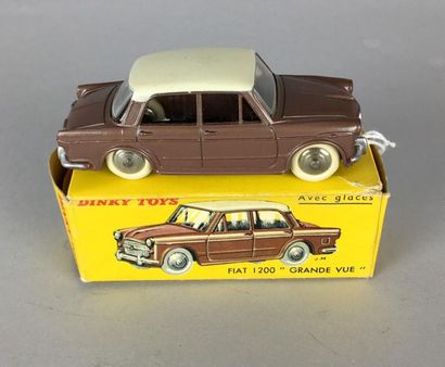 null Dinky Toys France, Fiat 1200 " Grande vue" avec glaces, réf 531, couleur moka,...