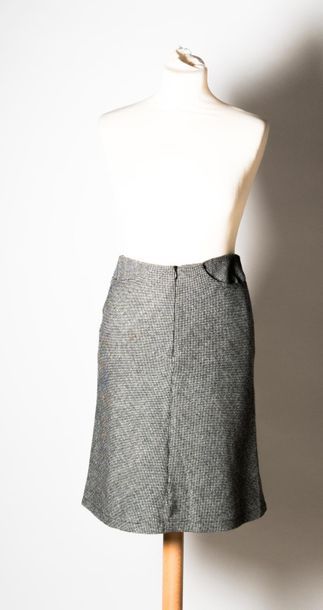 null Corinne COBSON, circa 1980-1990, jupe en sergé de laine blanc et noir, 2 poches,...