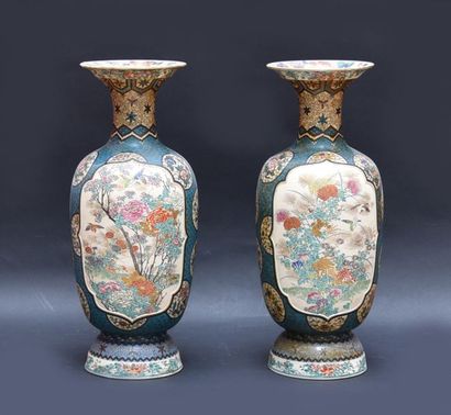 JAPON, importante paire de vases japonais...