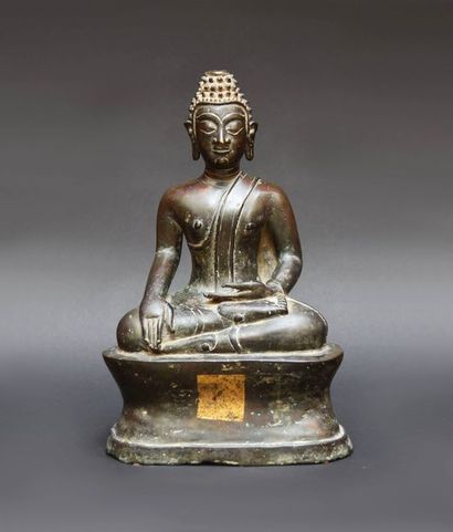 THAILANDE, Bouddha en bronze, traces de dorure....