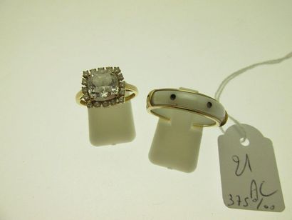 null 1 bague anneau tournant en résine blanche sertie de petits diamants taille 8/8...