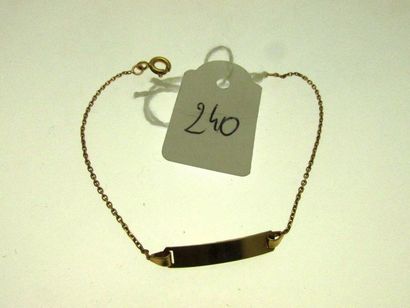 1 bracelet d'identité enfant maille forçat or, la plaque non gravée, noué, bossué 1,1g
