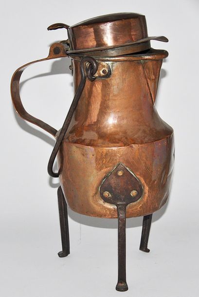 Pot à eau chaude de forme en cuivre à couvercle,...
