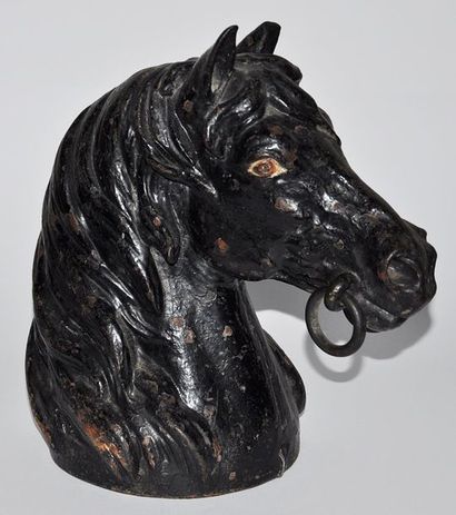 null Cast iron horse's head, horse butcher's sign, early 20th century, H: 27 cm,...