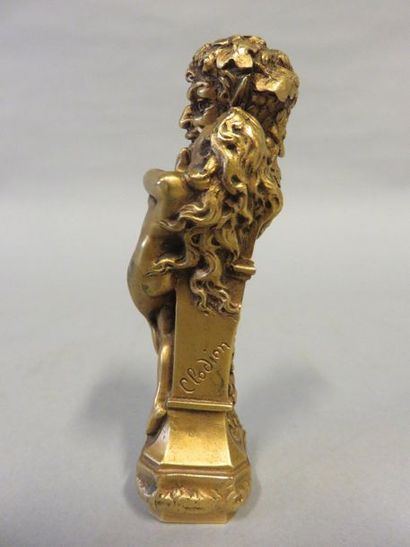 CLODION Cachet en bronze doré, d'après Clodion, à motif de nymphe et buste de faune....