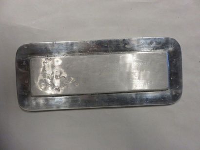 null Metal dish. 48x20 cm