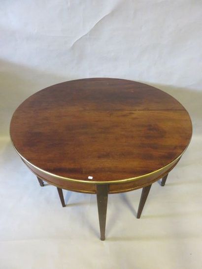 Table Mahogany Directoire style half-moon table with flap. 74x111 cm