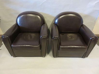 Fauteuils clubs Pair of club armchairs, modern work, dark brown. 86x88x88 cm