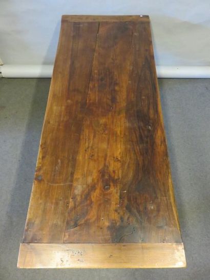TABLE DE FERME Natural wood farm table with one drawer (accident at the top). 78x200x78...