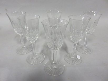 null Six verres en cristal de Baccarat. 14 cm