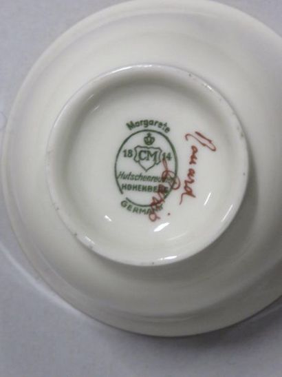 null Service à thé en porcelaine allemande, décor Rouard, 21 pièces (acc.).