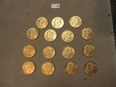 null Quinze pièces de vingt francs français en or Coq de 1901 à 1912 (97gr)