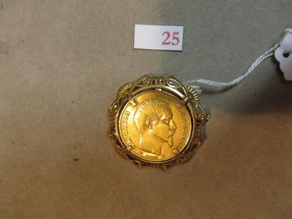 null Broche pendentif en or ajouré, ornée d'une pièce de vingt français en or de...