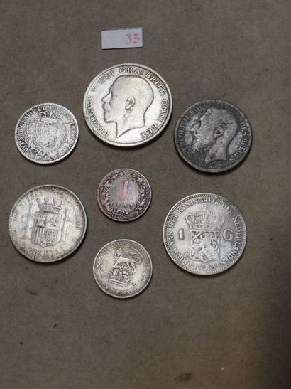 null Cinq pièces diverses en argent (41gr) (dont une half crown anglaise de 1920,...