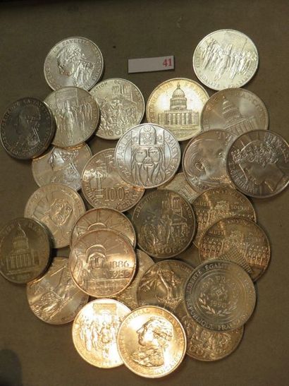 null Vingt sept pièces de cent francs français en argent de 1982 à 1994 (Poids Total:...