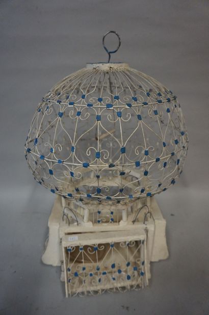 Cage Cage en bois et métal laqué blanc et bleu. 50 cm