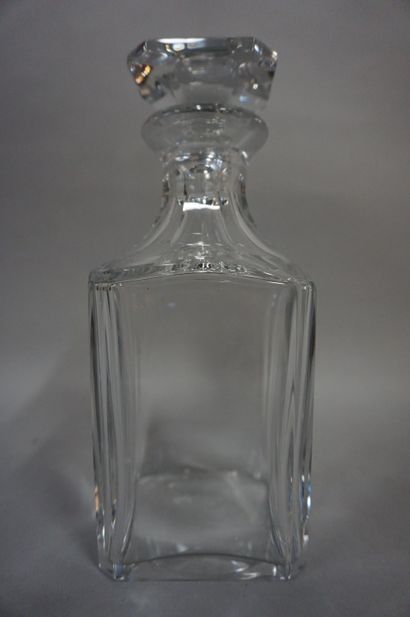 BACCARAT Baccarat crystal decanter (splinters). 21 cm