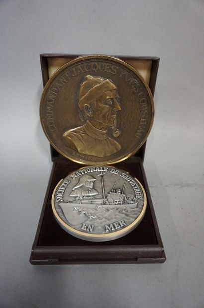MÉDAILLES Two medals: "La Calypso/Commandant Cousteau" and "National Sea Rescue ...