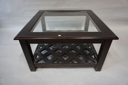 TABLE BASSE Table basse en bois naturel teinté marron foncé à deux plateaux dont...