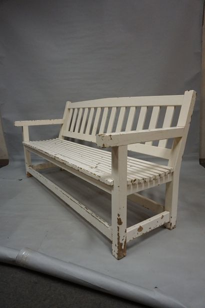 banc Large blanc en bois laqué blanc. 91x181x75 cm