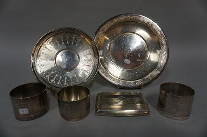 null Two saucers, cigarette box, napkin ring and two silver cups. 386g