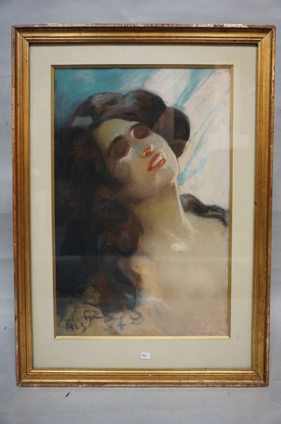 Louis FORTUNEY "Portrait of a woman", pastel, sbg, dated 1923. 49x31 cm.